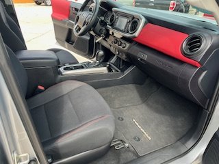 2018 Toyota Tacoma SR5 - Photo 10