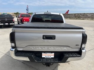 2018 Toyota Tacoma SR5 - Photo 8