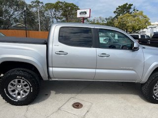 2018 Toyota Tacoma SR5 - Photo 7