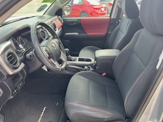 2018 Toyota Tacoma SR5 - Photo 9